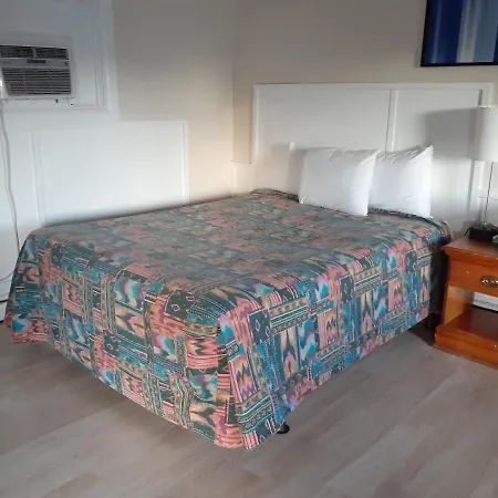 Town Line Motel