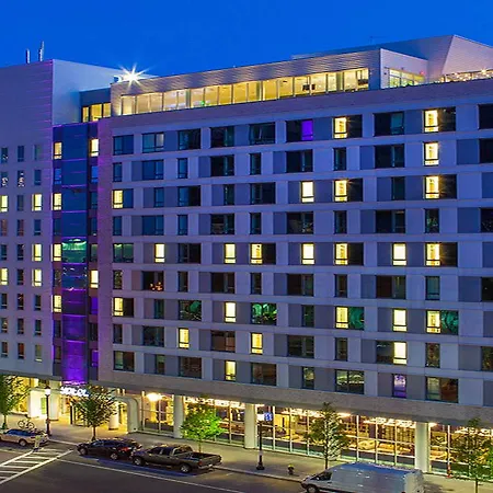 Yotel Hotel 4*
