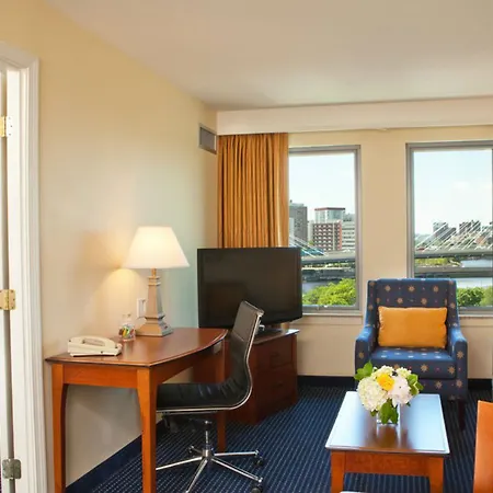 By Marriott Harbor On Tudor Wharf