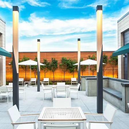 Element By Marriott Seaport District Hotel