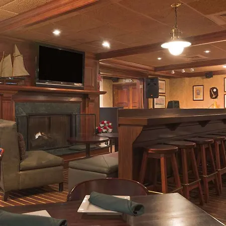 Hotel Ramada By Wyndham Boston