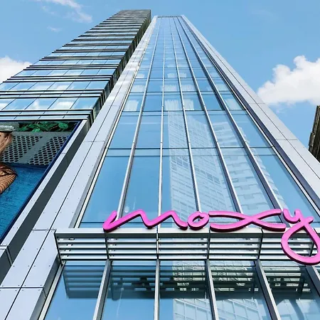 Moxy Downtown Hotel 3*