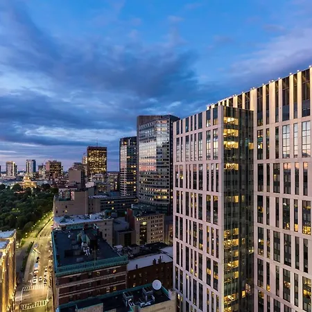 Moxy Downtown Boston