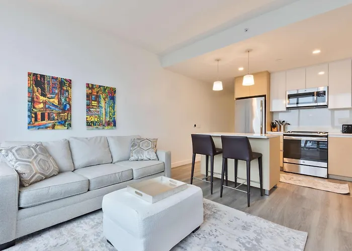 Luxury Apt Downtown
