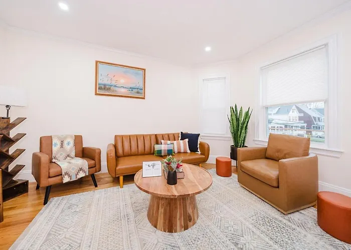 76-2 New 5Br Townhouse Near Ashmont Station