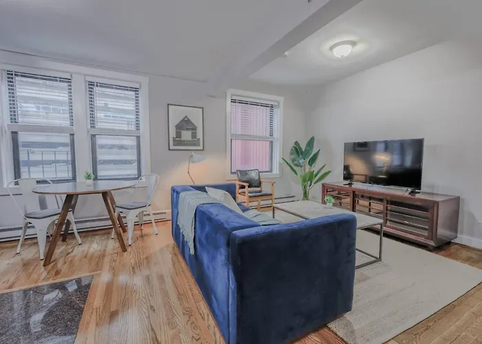 Theater District Cozy 1 Br