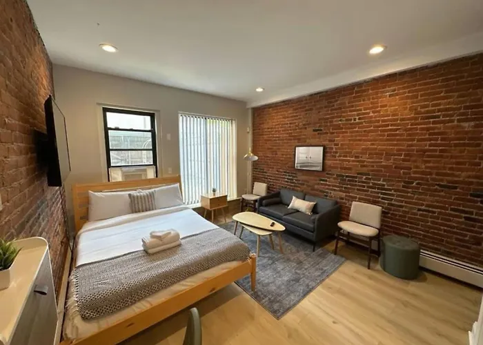 Cozy Central South End Studio