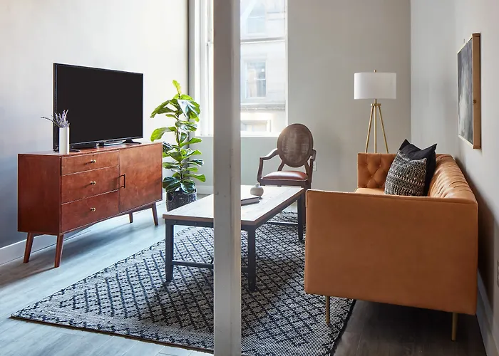 Bi-Level 2Br In Downtown Crossing By Sonder