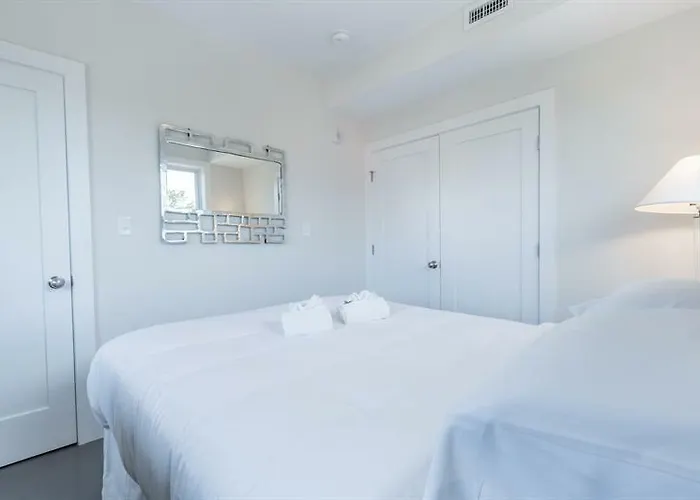 Bright 2Br In South End By Sonder
