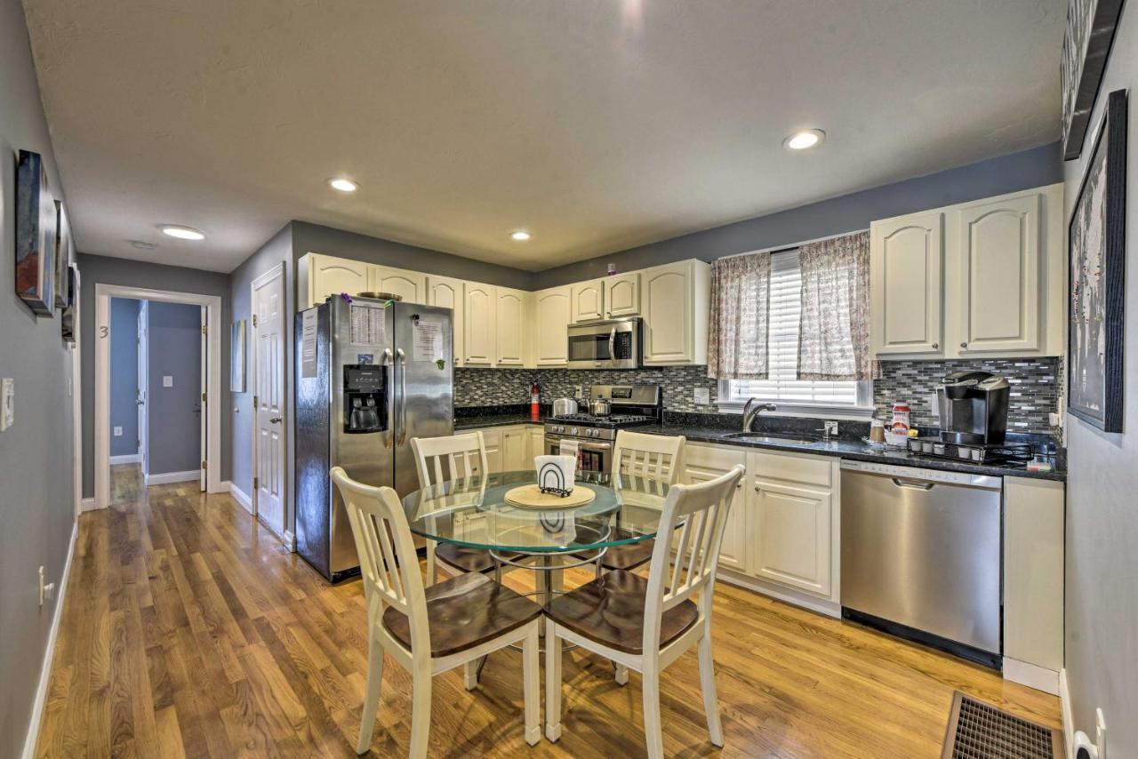 Renovated Apt - Walk To Downtown Transit!