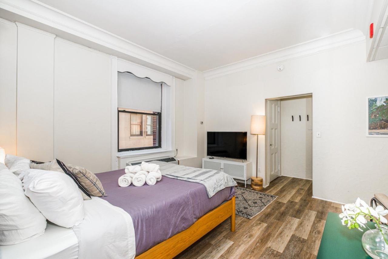 Furnished In Downtown Apartment *