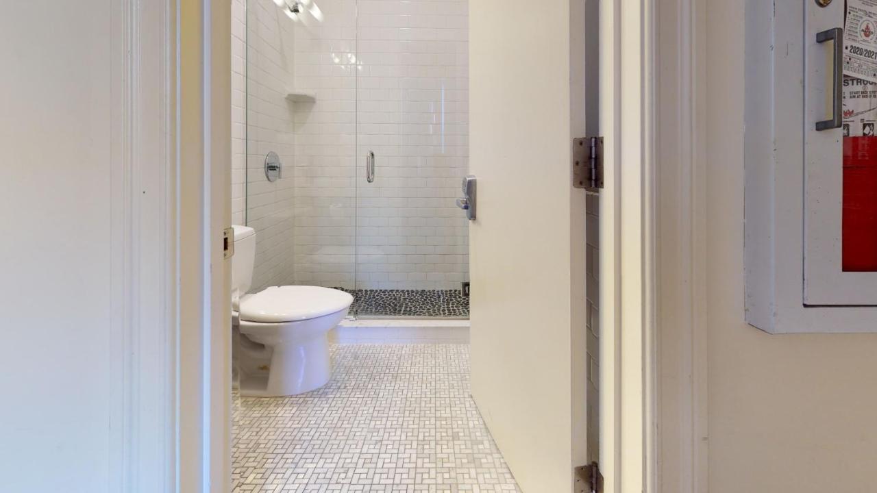 Aparthotel Charming In Brownstone, C. Ave #33 3*