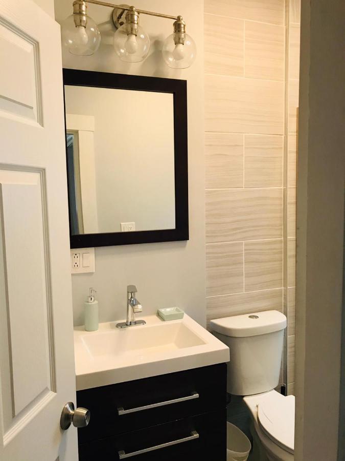 Renovated, 10 Min From The * Boston