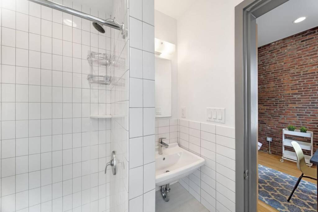 Simple Furnished In The Heart Of