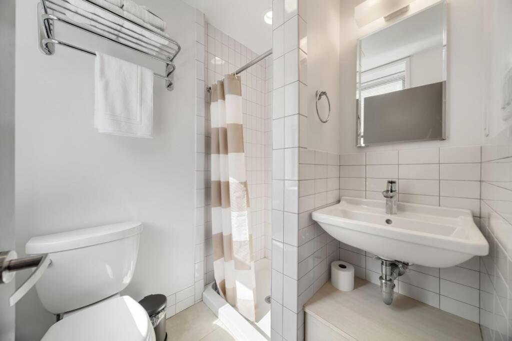 Simple Furnished In The Heart Of *