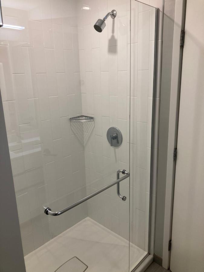 West End Corporate Lux 30 Day