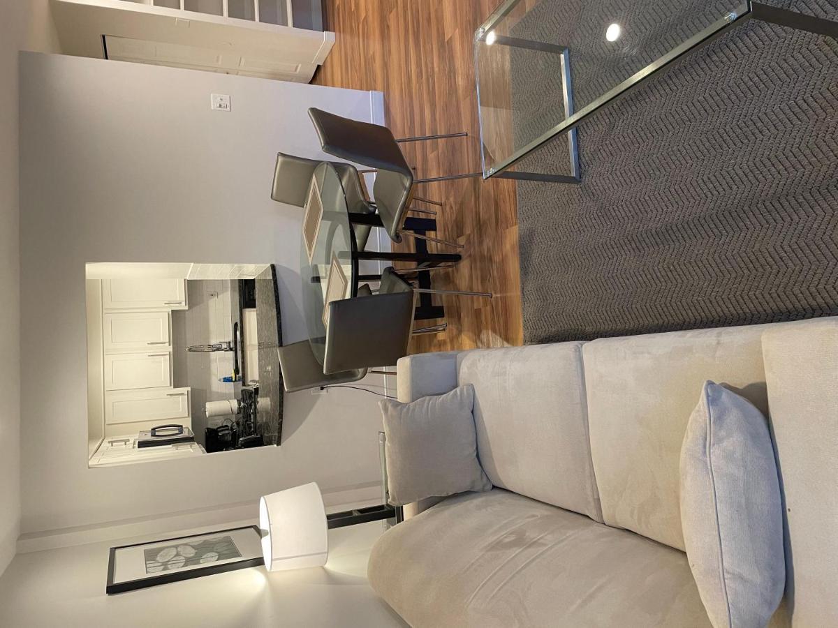 North East Downtown 30 Day Apartamento
