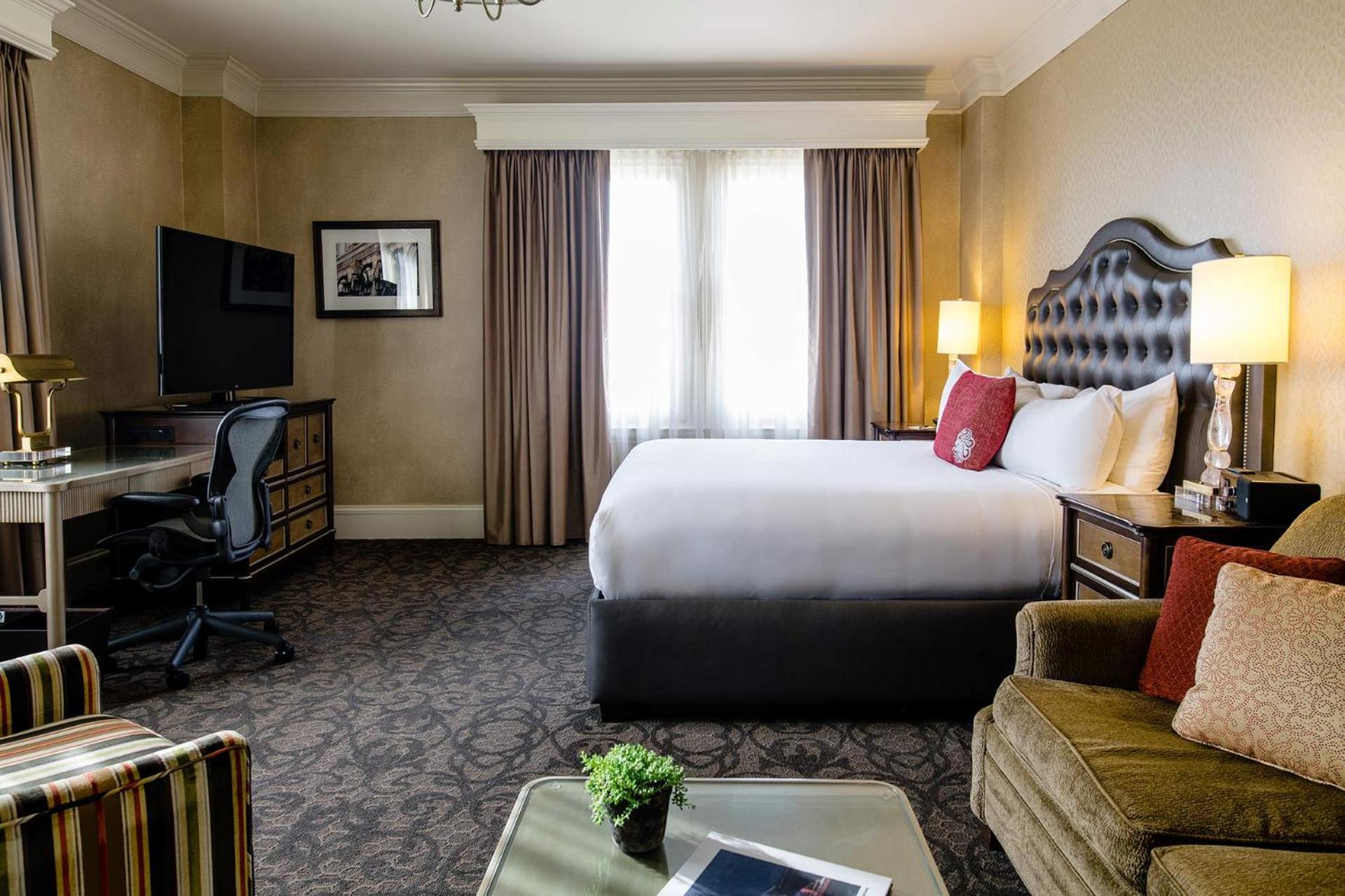 The Lenox 4* Boston