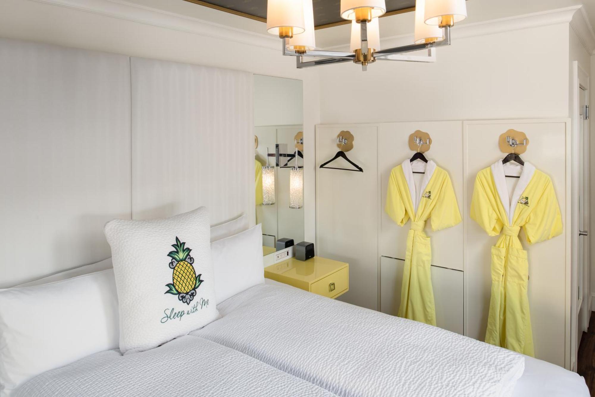 Hotel Staypineapple, A Delightful Hotel, South End