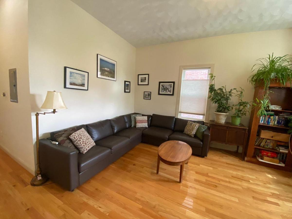 2 Bedroom In Jamaica Plain With Parking Apartamento