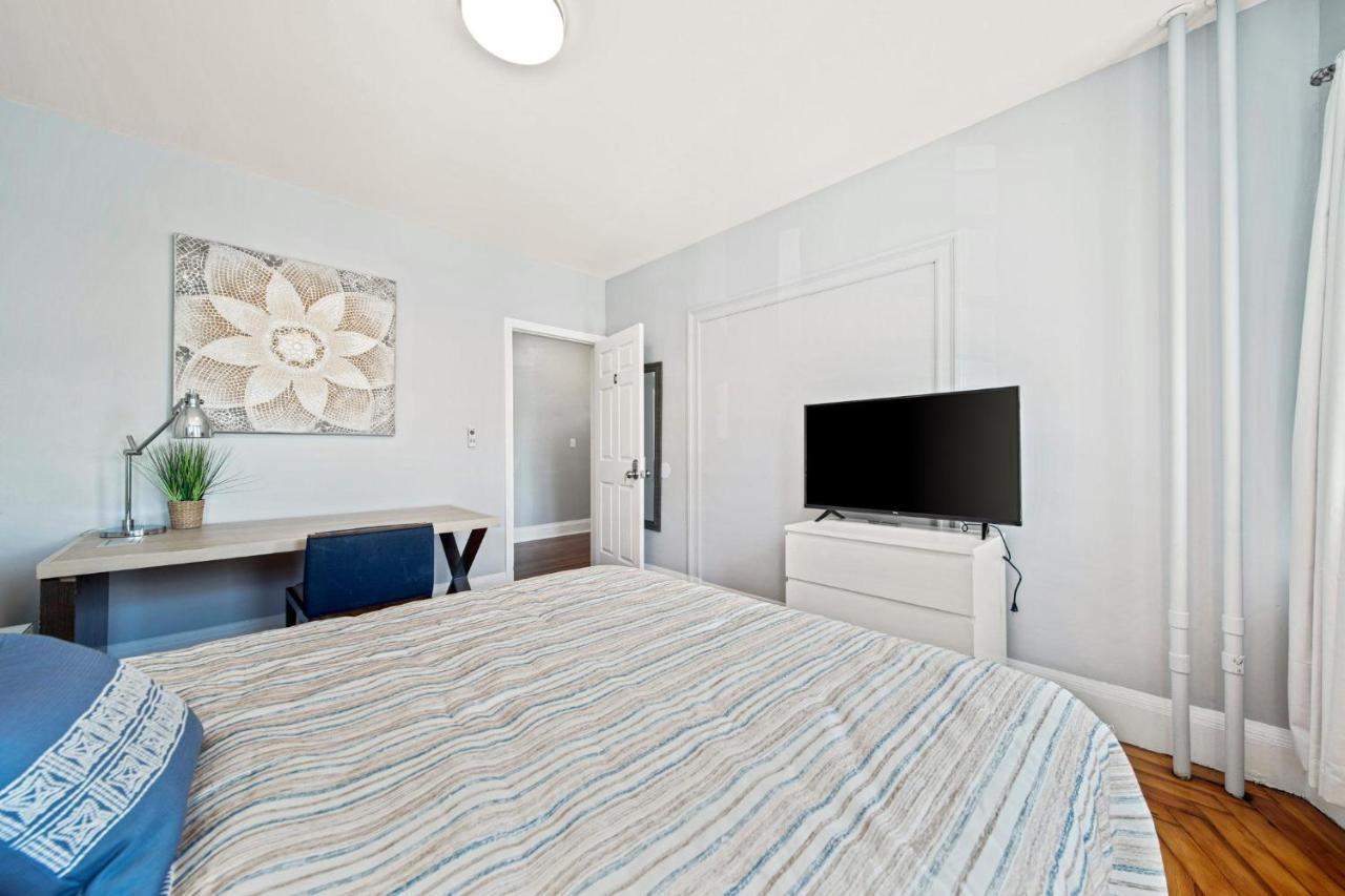 Cozy Up In 5br Near Charming Oak Square Appartement