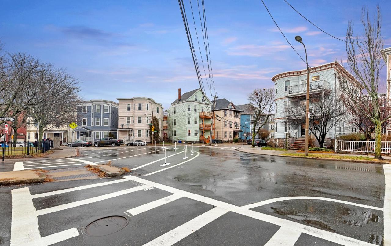 Appartement Bright & Spacious 2br Apartment, Mins From Downtown Boston, Parking