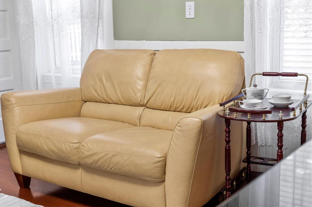 Bright & Spacious 2br Apartment, Mins From Downtown Boston, Parking Appartement Boston