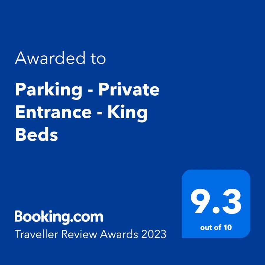 Parking - Private Entrance - King Beds Apartamento *