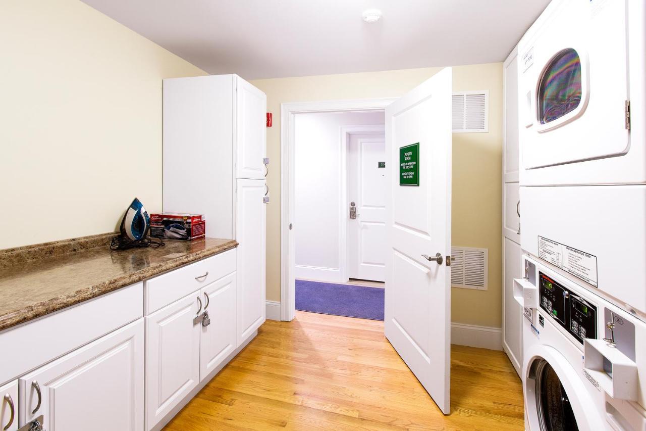 West Broadway Quarters By Thatch Apartment