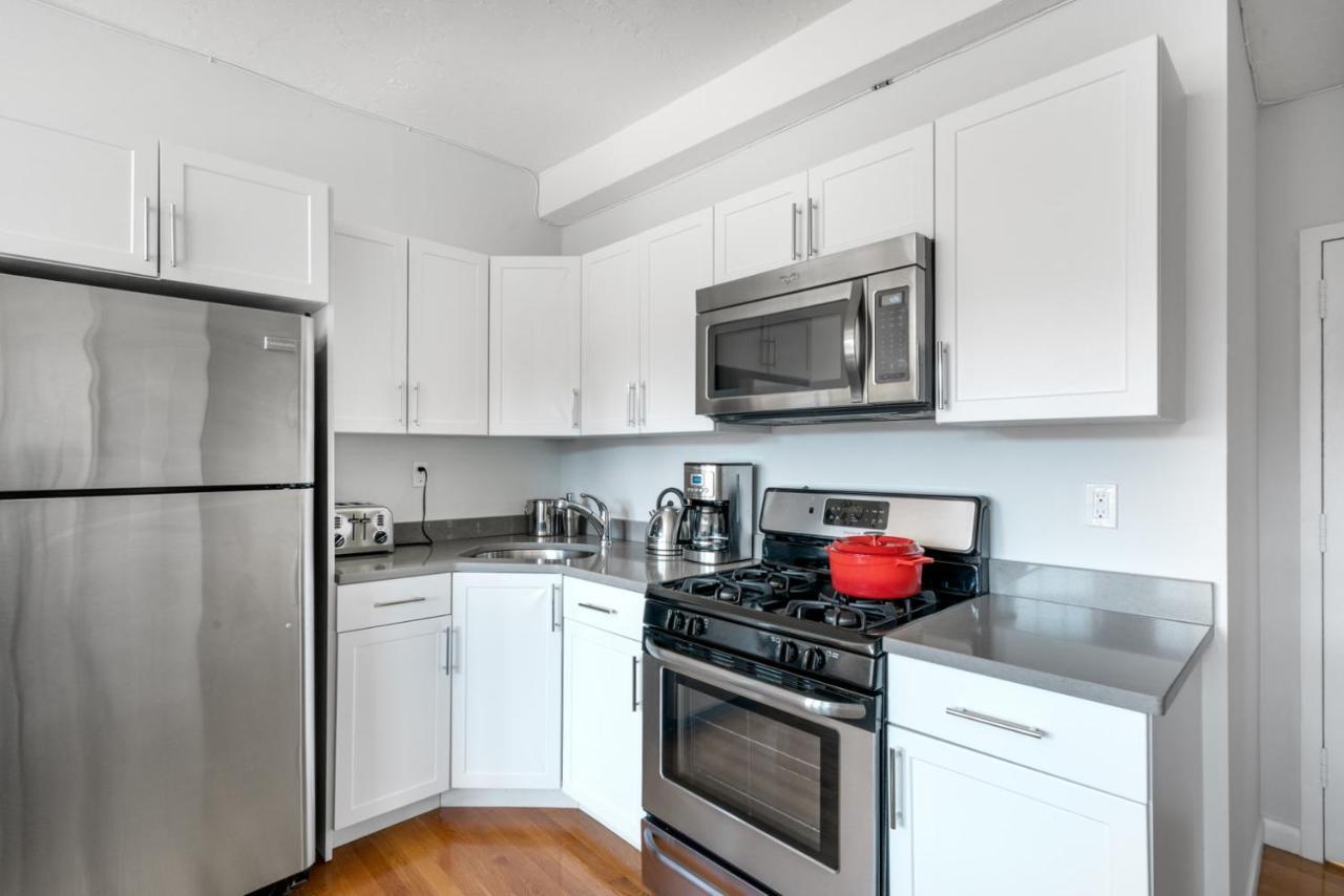 S End 1br Nr Shops Restaurants T Stops Bos-137 *