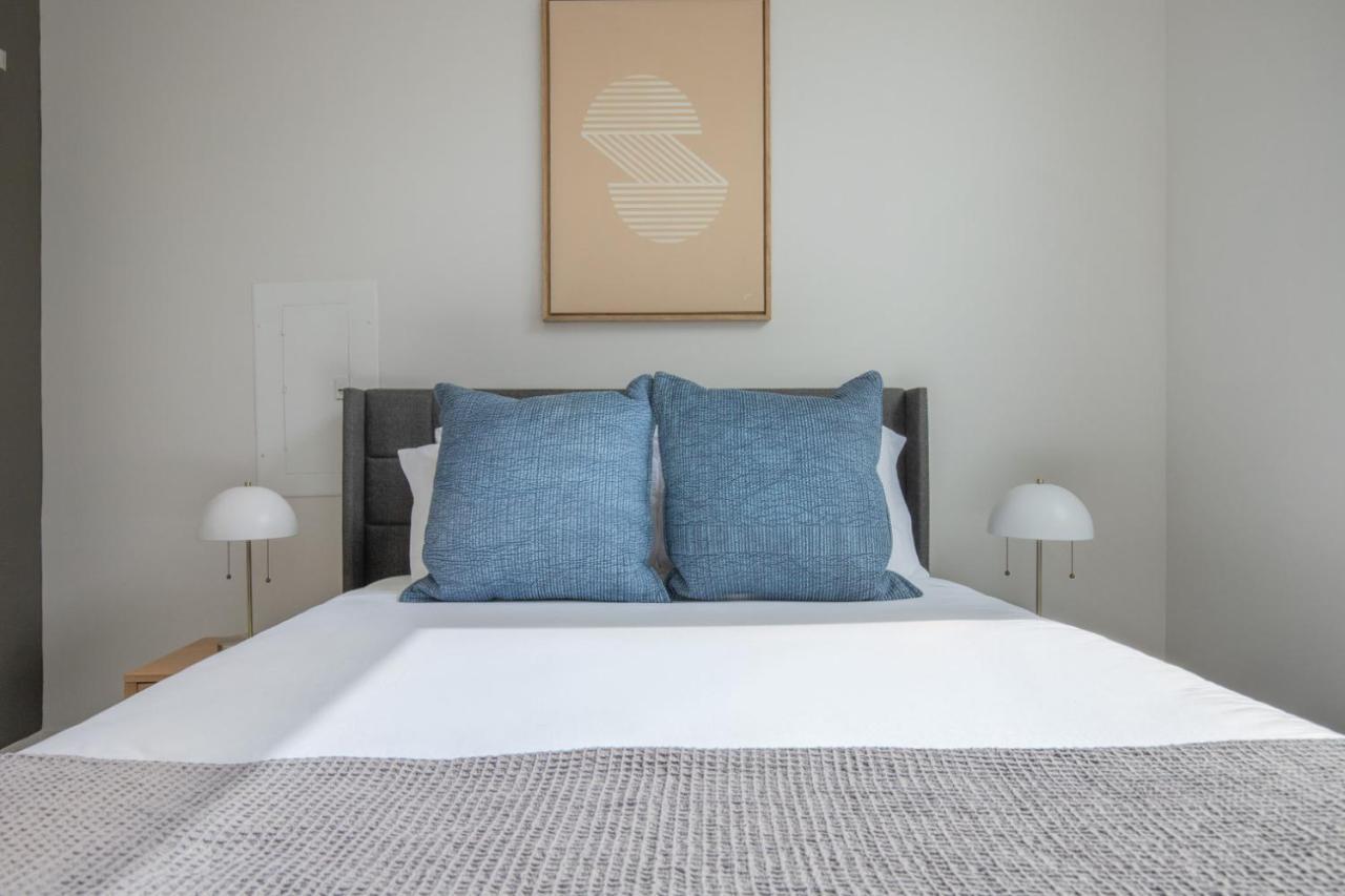 East Cambridge 2br W Gym Wd Nr Lechmere T Bos-869