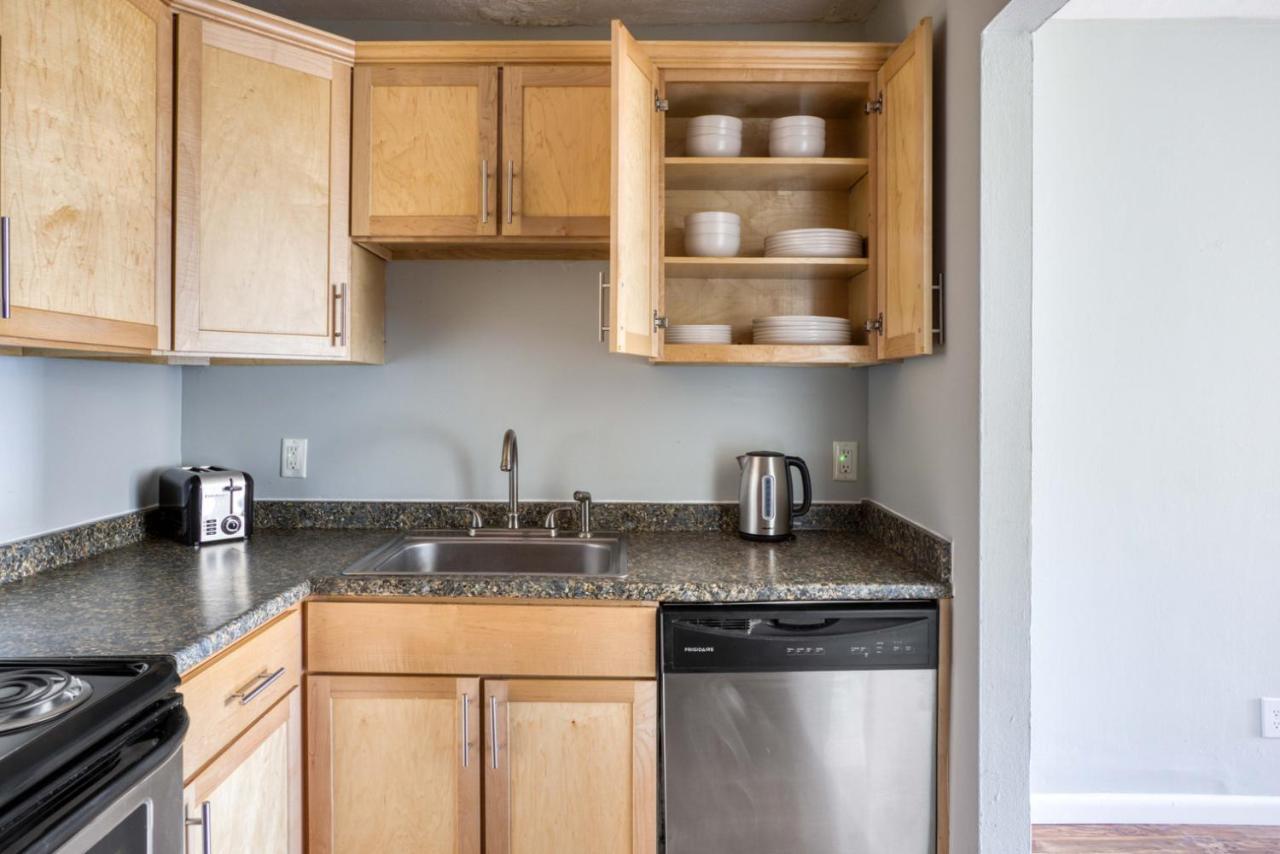 Brighton 2br Nr Mission Park Green Line Bos-694 Boston