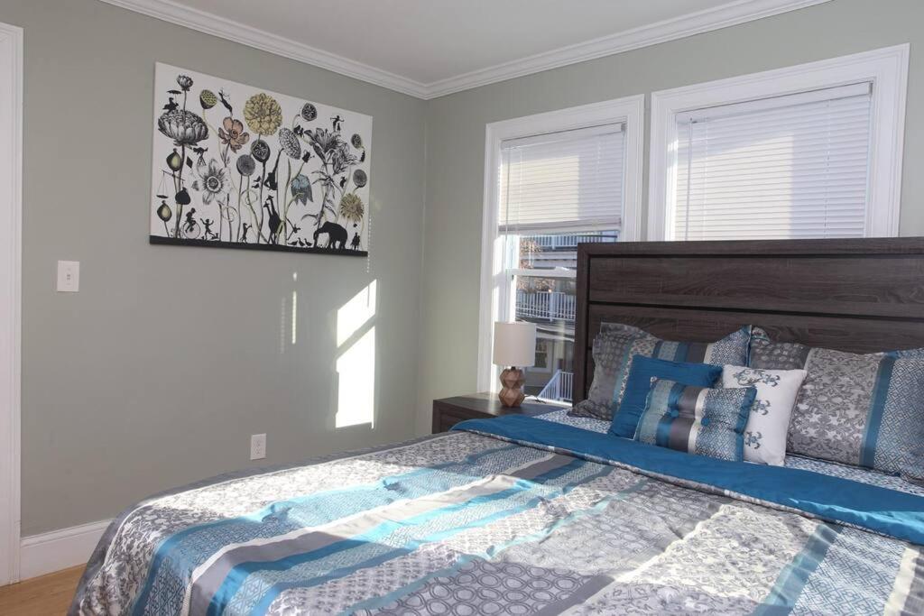 Renovated 4br3ba Escape - Near Public Transportation Apartamento