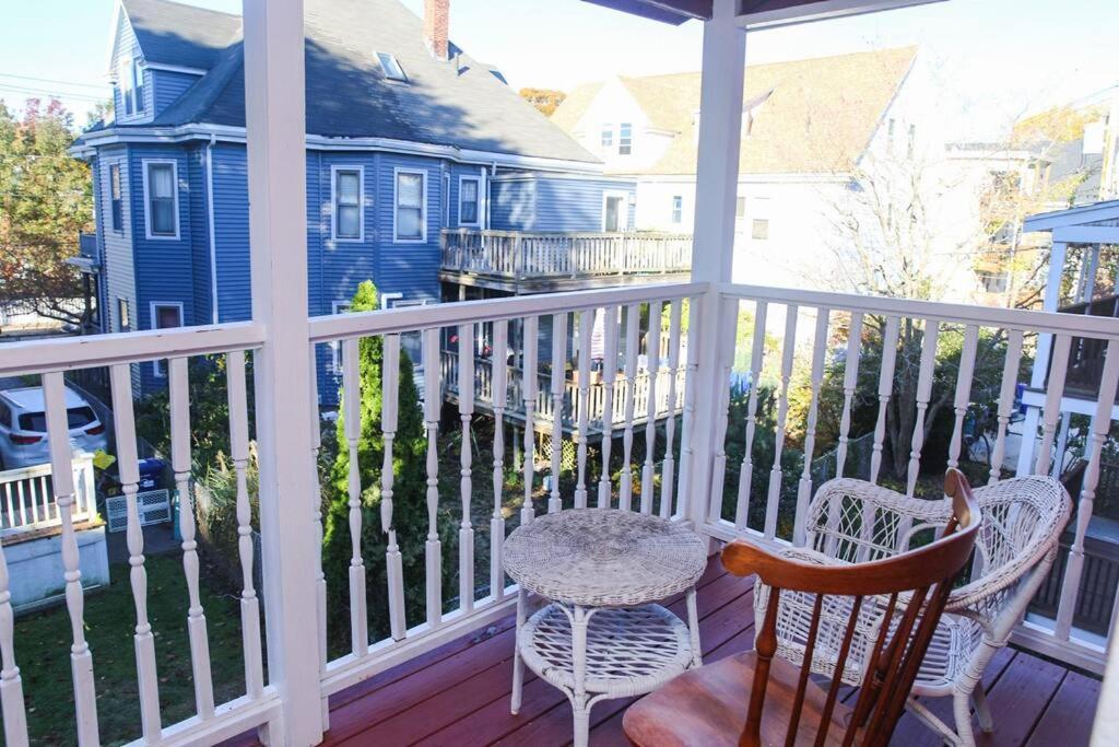 Renovated 4br3ba Escape - Near Public Transportation Apartamento *