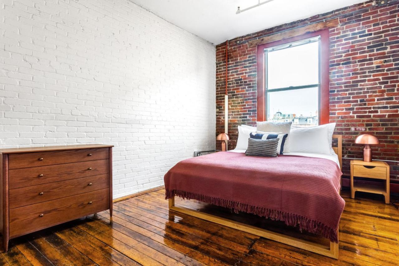S End Loft W Pool Art Gallery Steps To T Bos-358