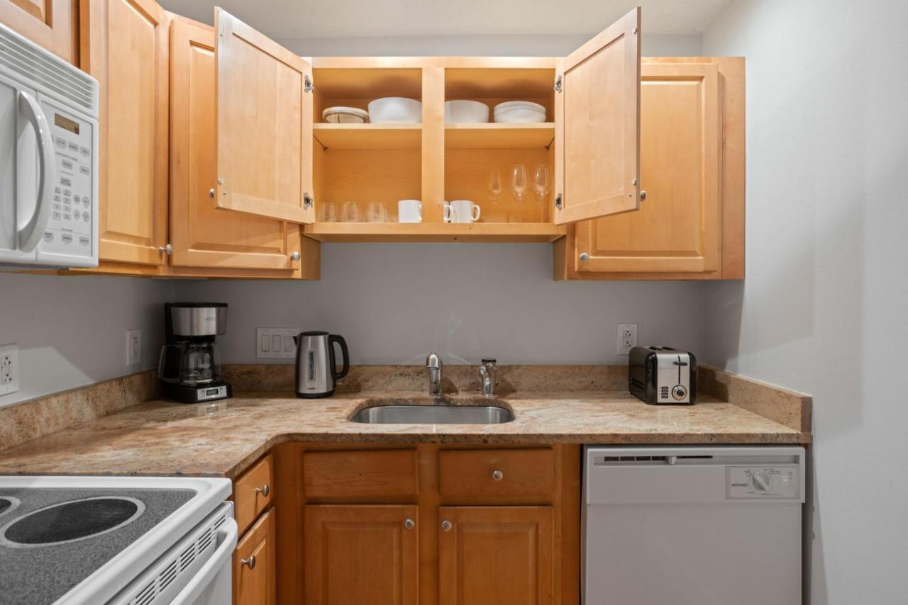 Brighton 1br Nr Sutherland Rd Green Line Bos-722 * Boston