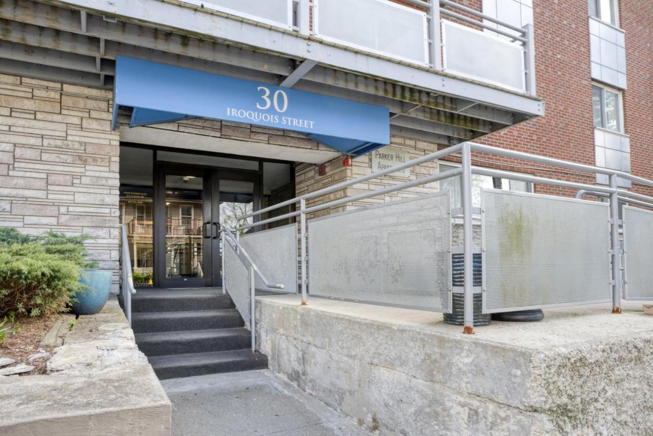 Longwood 2br Nr Orange T Lines Bos-651 Boston