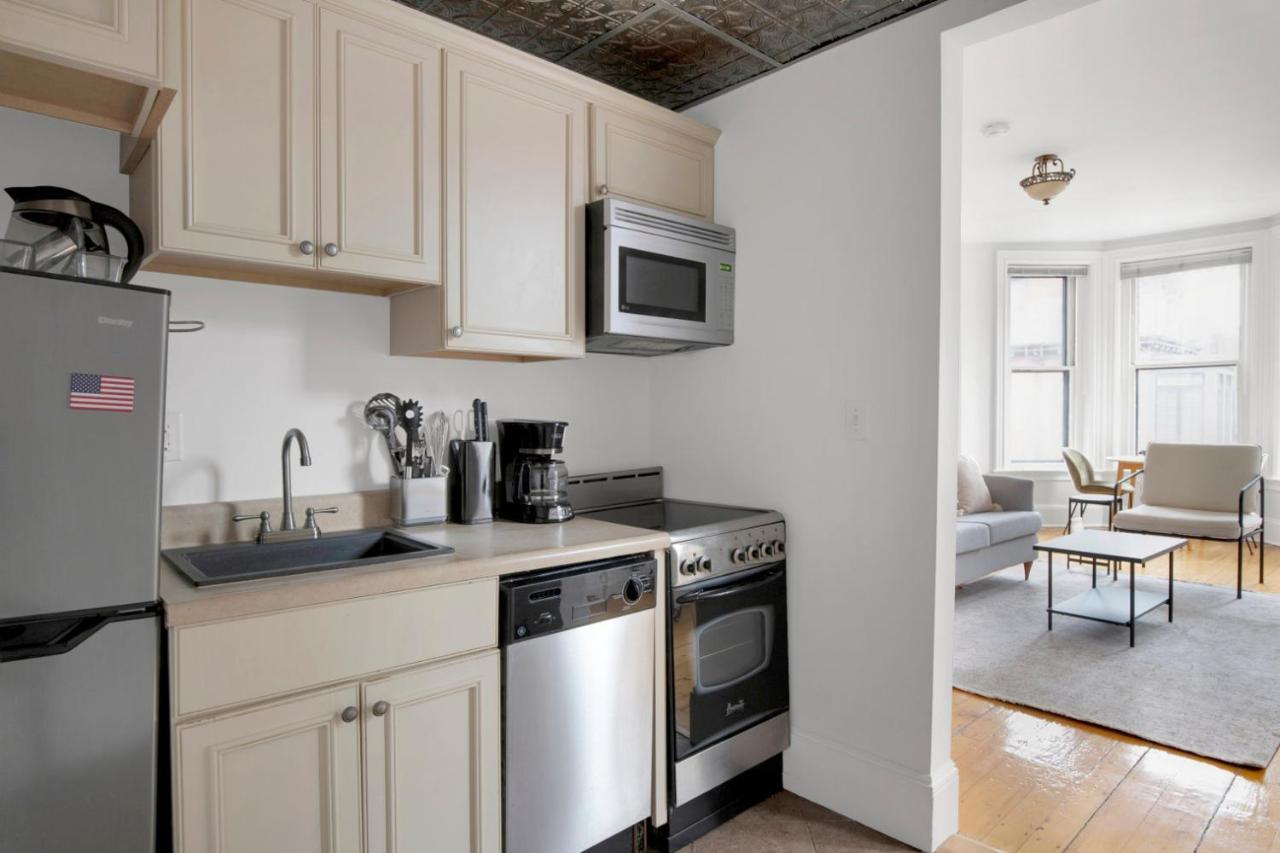 Apartment Back Bay 1br Steps From Restaurants Shopping Bos-556 Boston