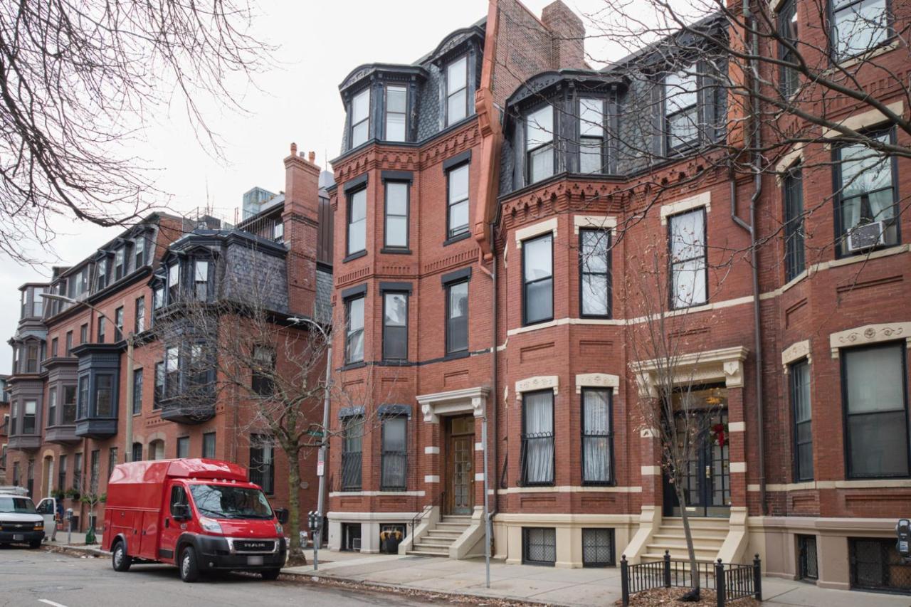 Back Bay 1br Steps From Restaurants Shopping Bos-556