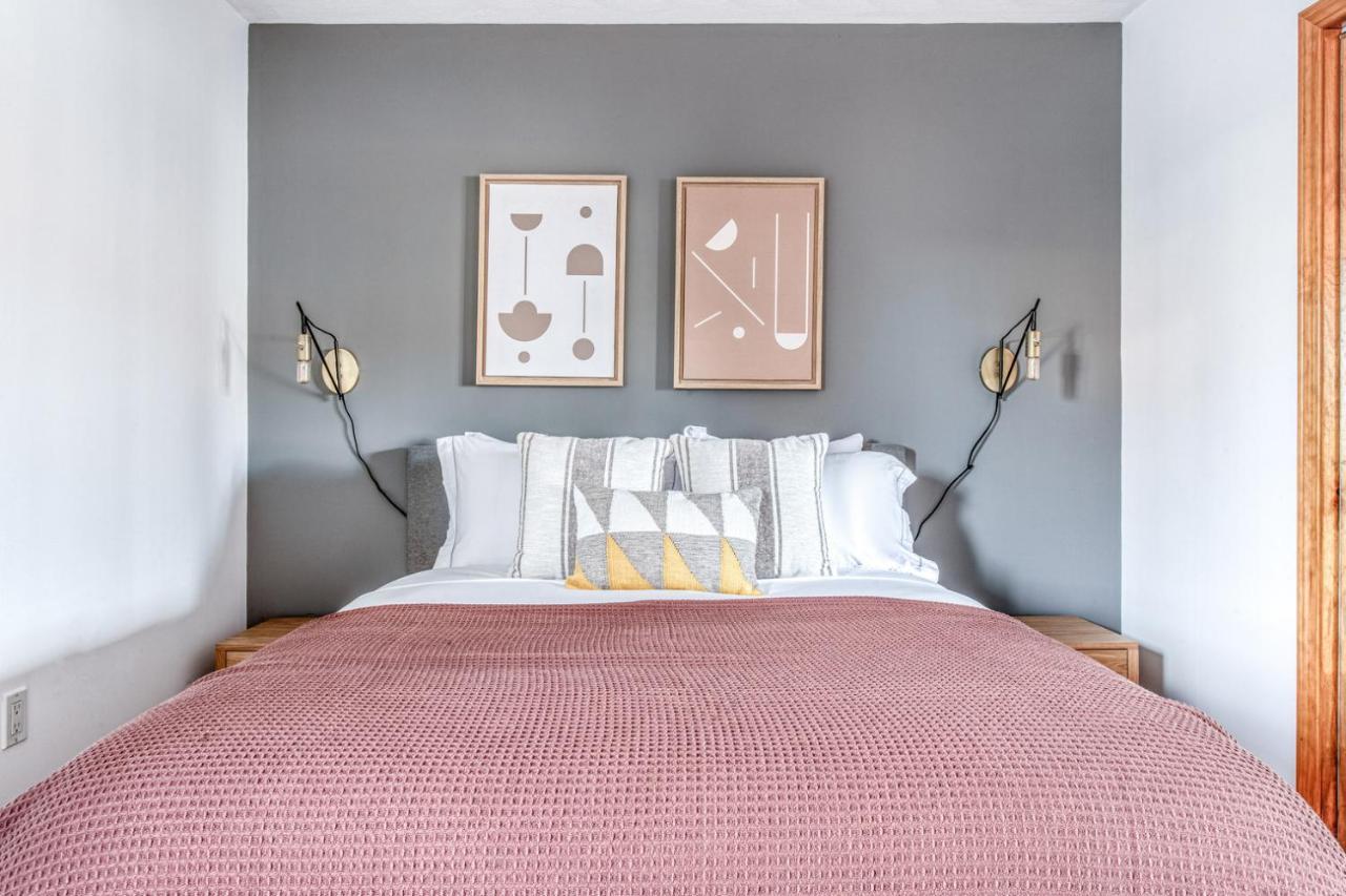 N End 2br W Balcony Rooftop On Hanover Bos-420 * Boston