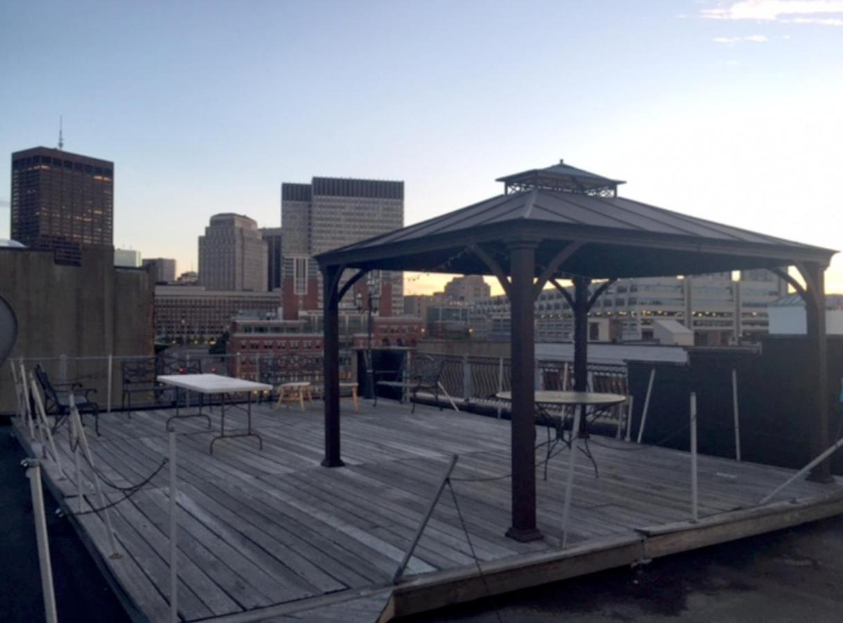 N End 2br W Balcony Rooftop On Hanover Bos-420