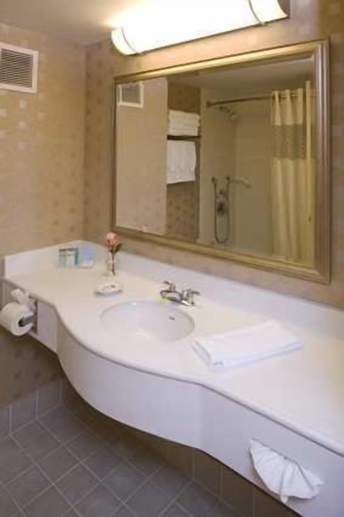 Hampton & Crosstown Center