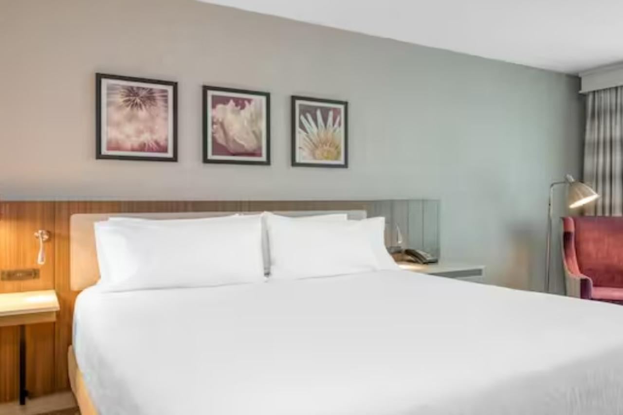 Hilton Garden Logan Airport