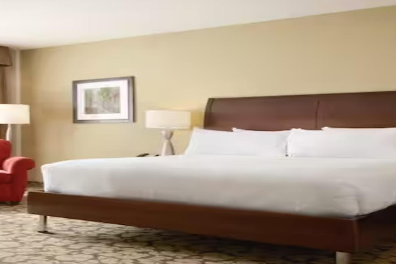 Hilton Garden Logan Airport Hotel