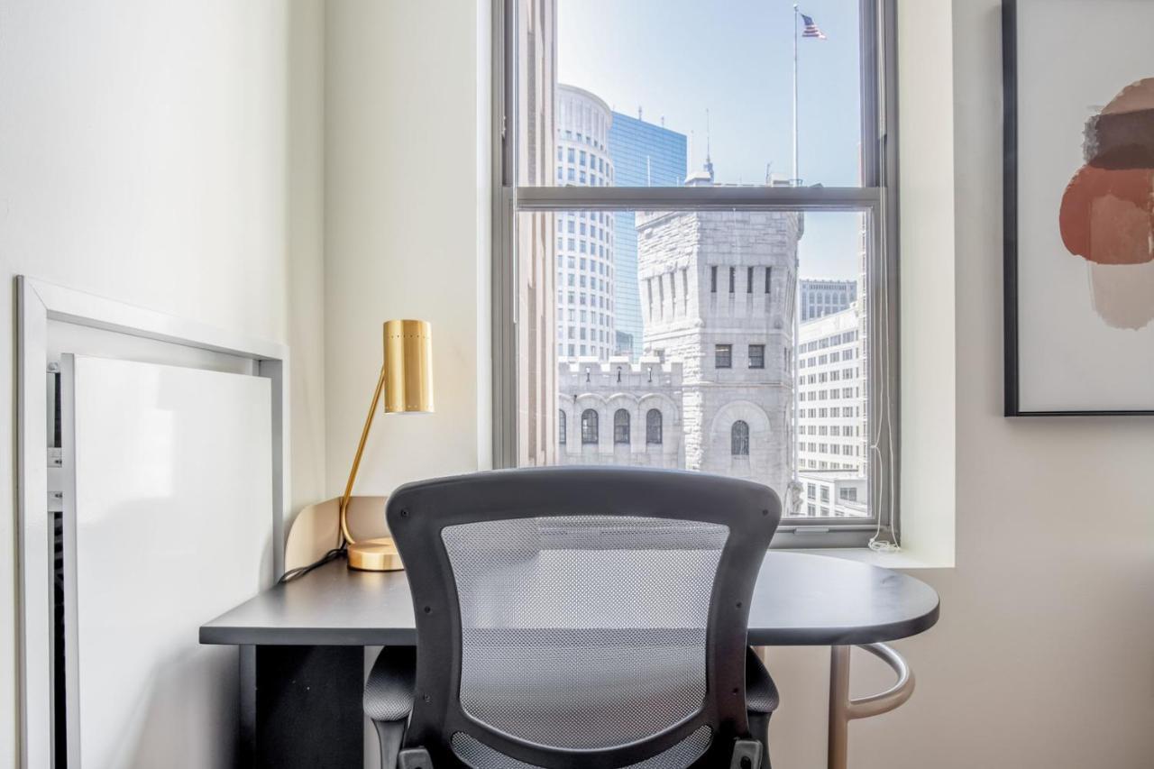 Back Bay 1br W Gym Wd Nr Dining Bos-883 Apartment