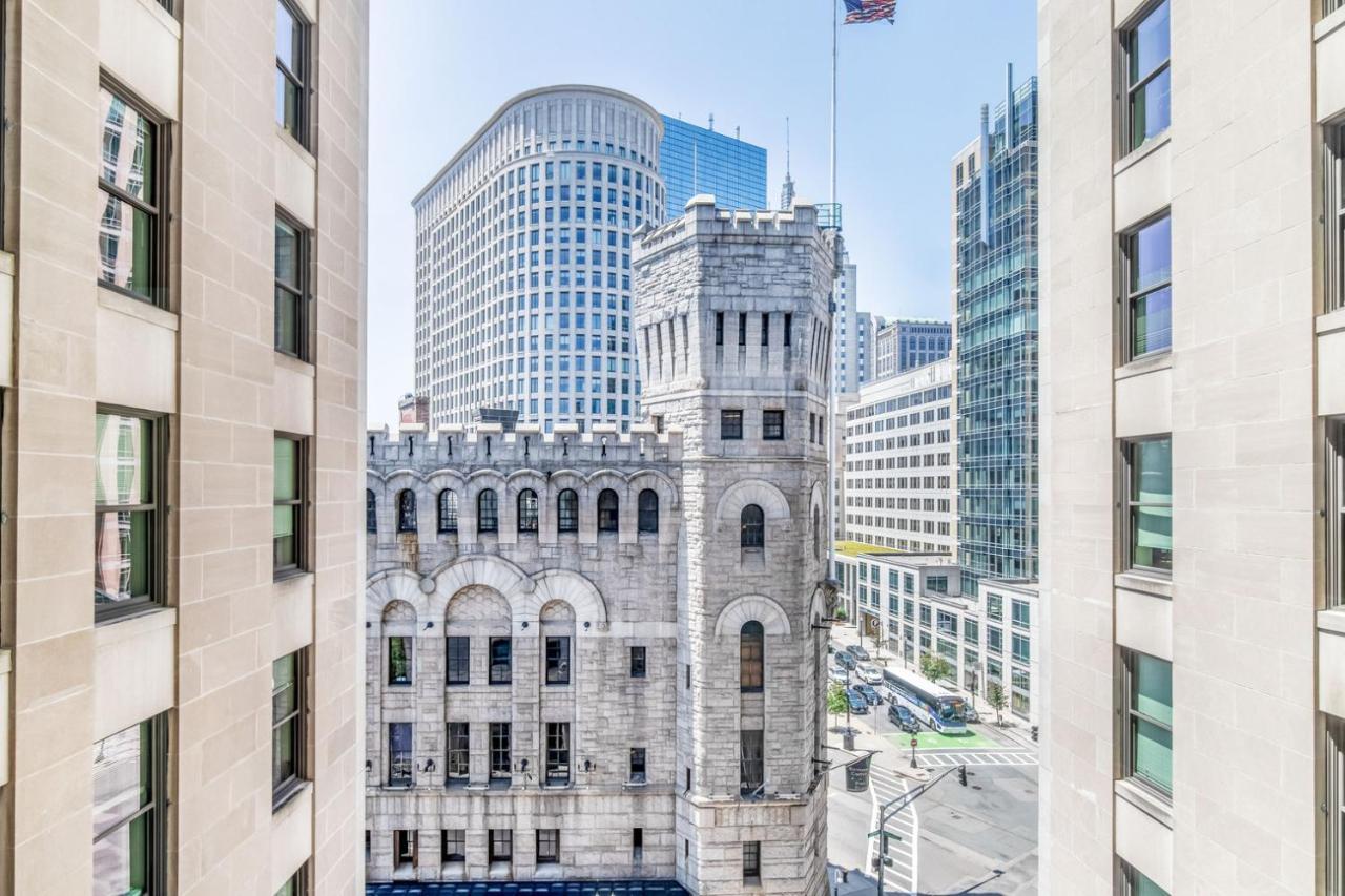 Back Bay 1br W Gym Wd Nr Dining Bos-883 *