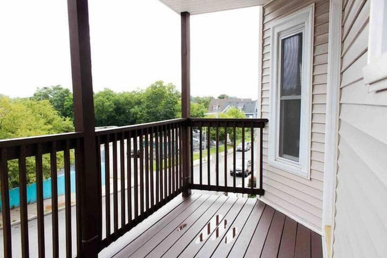 Apartment 5br Triple Decker - 15 Mins To Boston