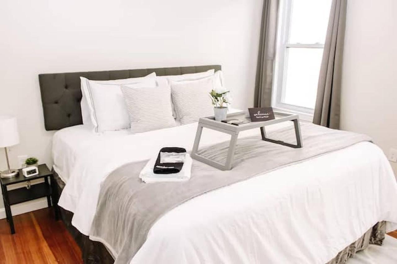 Apartment 5br Triple Decker - 15 Mins To *