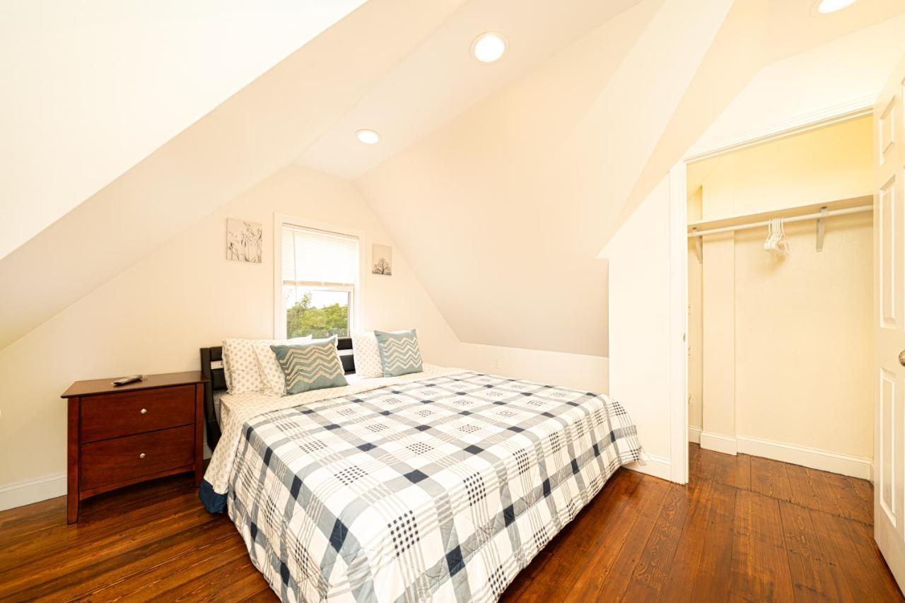 988 - 4br - Cozy Getaway Near Common Apartment *