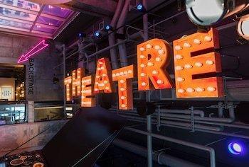 Hotel Moxy Downtown 3*